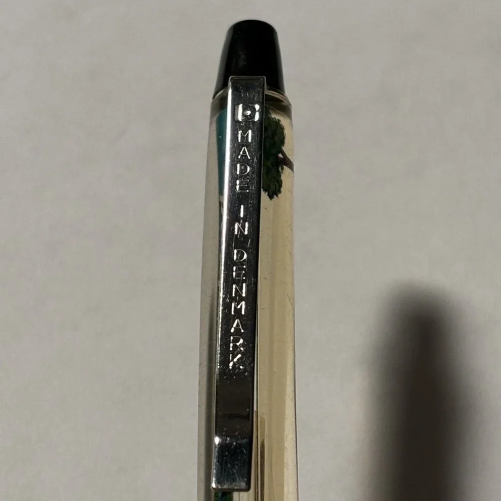 Graceland Floaty Pen Home of Elvis Presley Pink Cadillac Moves Souvenir Novelty